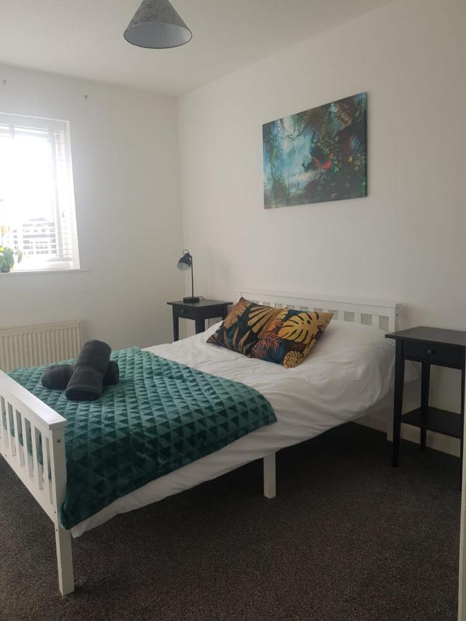 Cherry Tree, Centrally Located Town Centre Apartment *