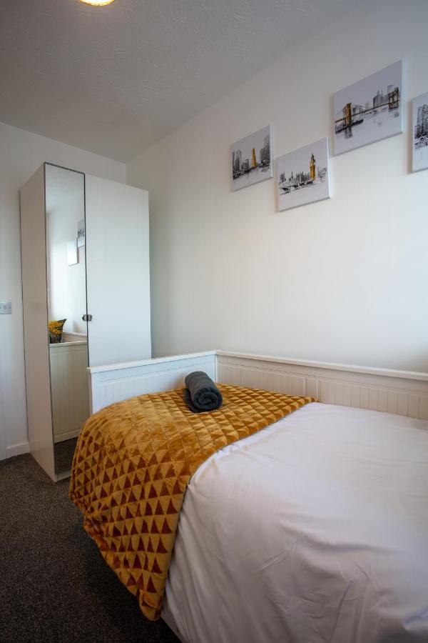 Cherry Tree, Centrally Located Town Centre Apartment *