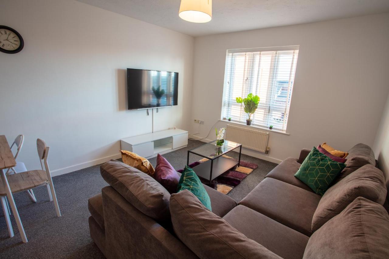 Cherry Tree, Centrally Located Town Centre Apartment Warrington